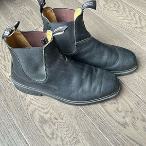 Men’s blundstones